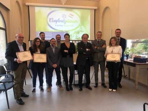 I tre premiati dell'edizione 2025 - Sono la legatoria Cavestri di Omegna, il laboratorio di accessori griffati Sylvie di Ghemme e il Gruppo Marazzato